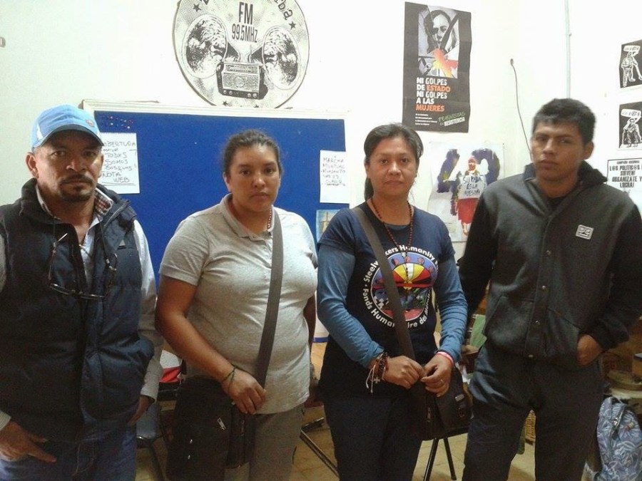 familiares de los 43 zumba (7)