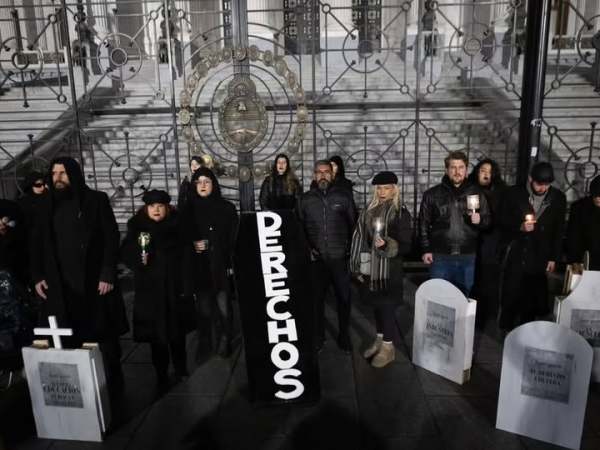 Del Cepo Isabelino al «Emprendedurismo» Forzoso: 500 años de «Libertad»