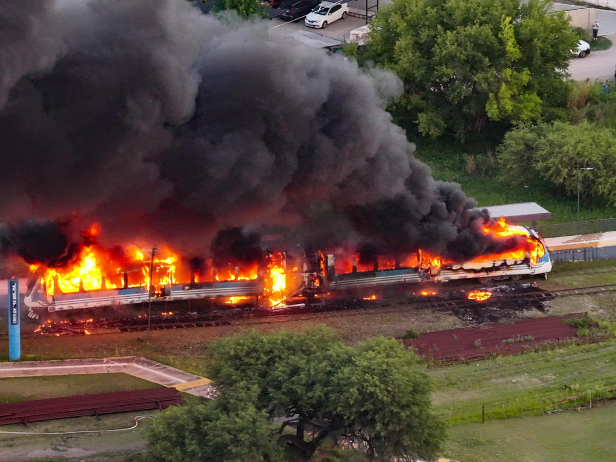 Tragedia y caos en el Tren de las Sierras: una formación destruida y múltiples siniestros en 48 horas